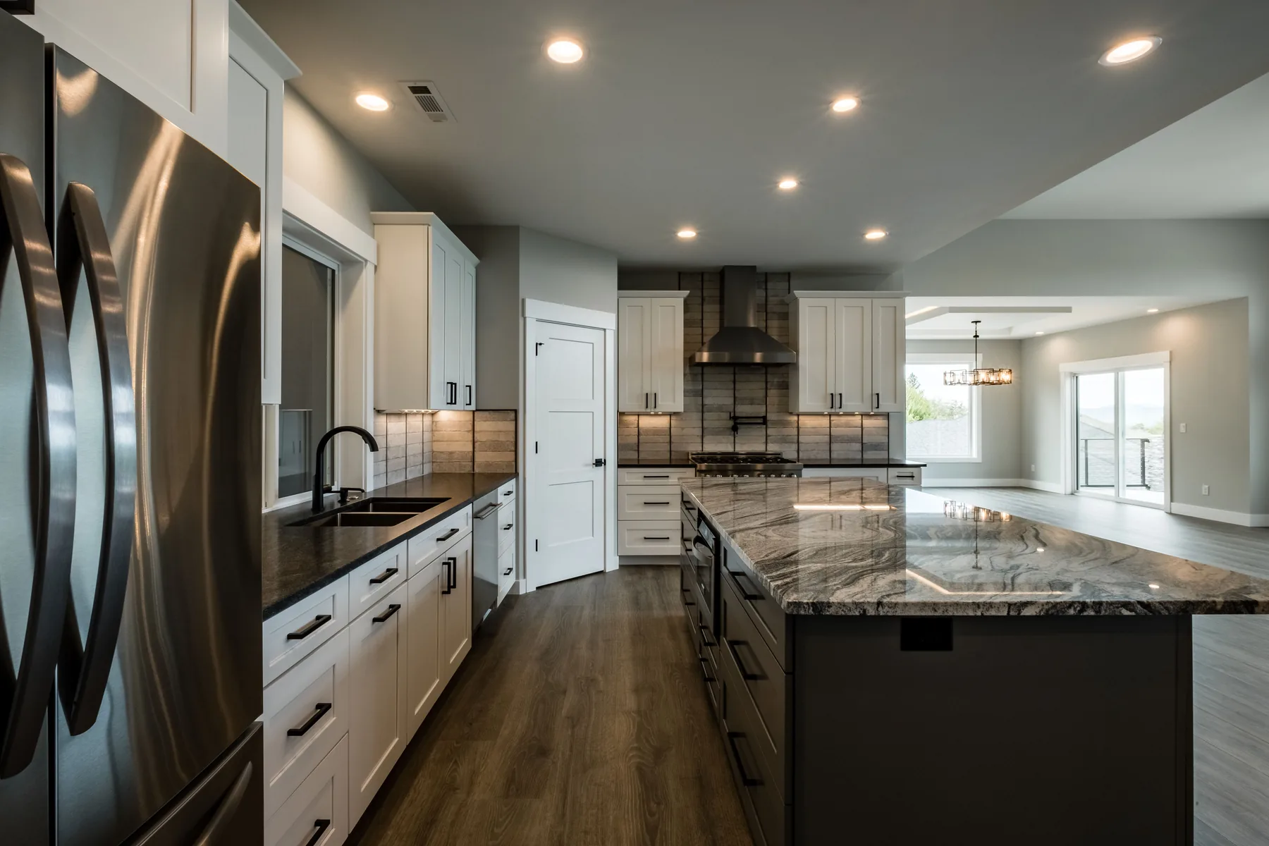 Semi custom cabinets for a Jacksonville home